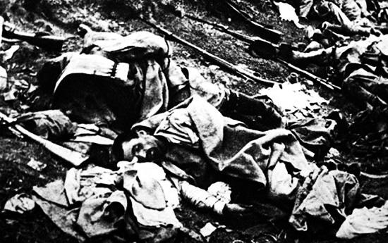 1941 Masacrul Sovietic De La Fântâna-albă