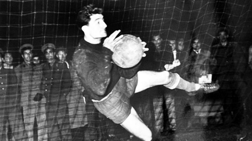 Ion Voinescu (1929-2018)