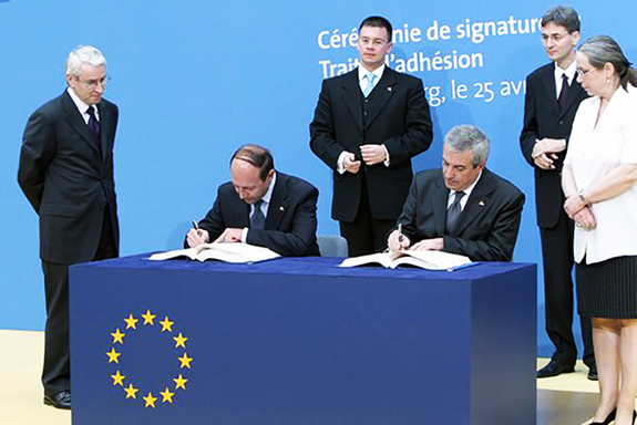 Semnarea Tratatului de Aderare la UE 2005 Semnarea Tratatului De Aderare La U E