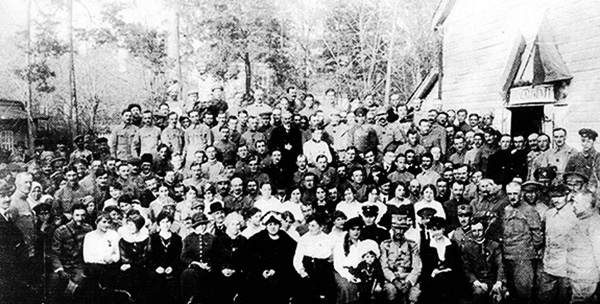 1917 Soldați români în tabăra de la Darnița