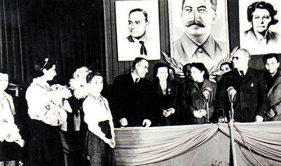 Primele detaşamente de pionieri Primele detaşamente de pionieri (1949)