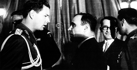1945 Regele Mihai Si Petru Groza