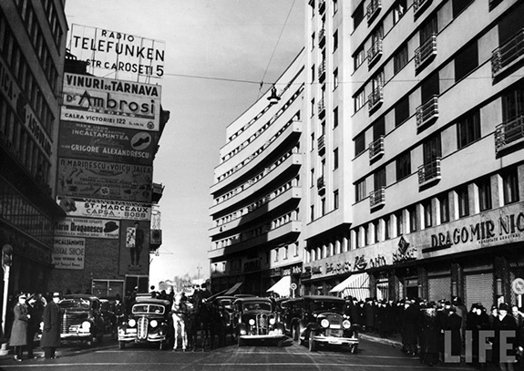 11 București Calea Victoriei