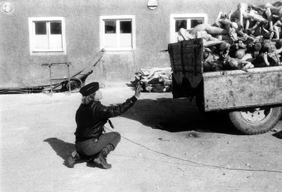6 Buchenwald Corpses, April 1945 Cadavre la Buchenwald