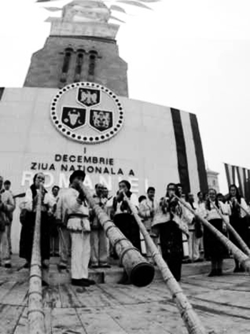 1990 Prima Sărbătorire A Zilei Naționale La Alba Iulia