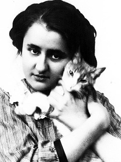 1894-1967 Otilia Cazimir