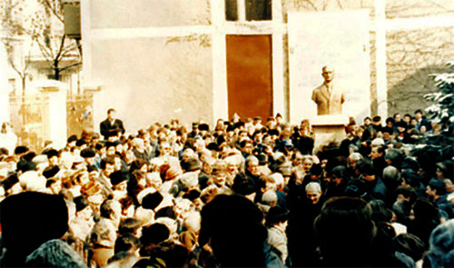 1993 Dezvelirea Bustului Lui Iuliu Maniu La Sediul Pntcd