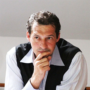 1974 Poet Liviu Apetroaie