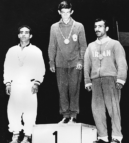 Dumitru Pârvulescu (Locul I) 1933-2007 Luptător Dumitru Pârvulescu (I)
