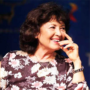 1946 Cântăreață Luminița Dobrescu