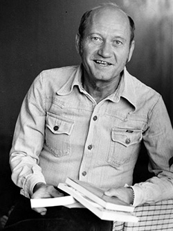 1935-2007 Victor Frunză