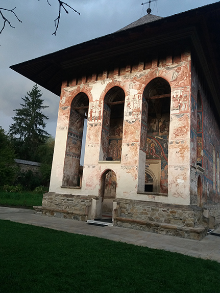 Biserica Bunavestire Moldovița 8