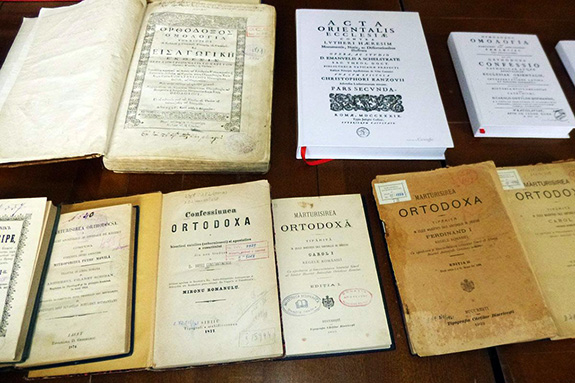 Mărturisirea Ortodoxă a lui Petru Movilă. Ediţii expuse la „Trei Ierarhi“ 1643 Mărturisirea Ortodoxă A Lui Petru Movilă. Ediţii Expuse La „trei Ierarhi“