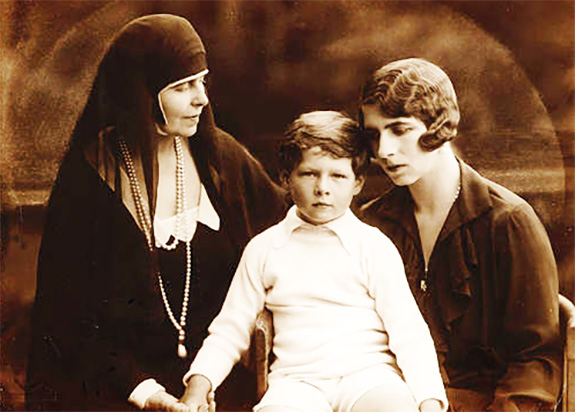 d Regina Maria, Mihai și Elena