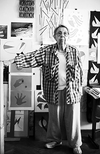 1926-2018 Geta Brătescu Artist plastic
