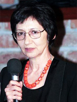 1955 Poetă Marta Petreu