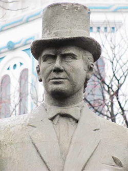 1899-1976 Alexandru Colfescu. Statuie în Alexandria