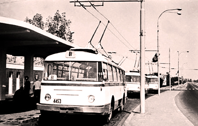 Prima Linie De Troleibuz în București -cover