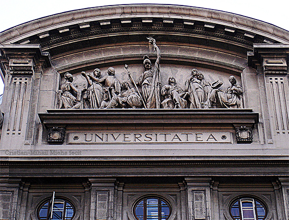 1857 Palatul Universității - Frontonul Central