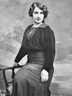 1889-1974 Profesoară Maria Cândea