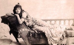 Sarah Bernhardt (1844-1923) -cover