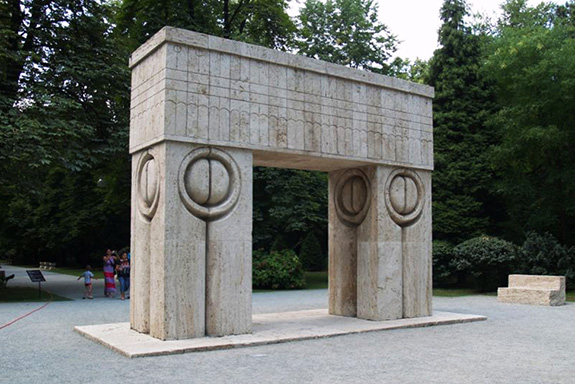 Poarta Sărutului (2)