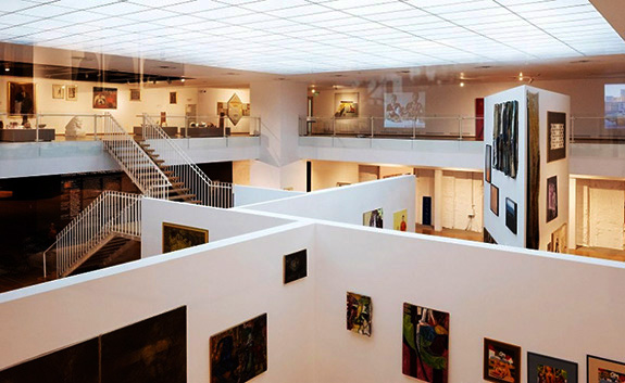 2004 Muzeul Naţional De Artă Contemporană