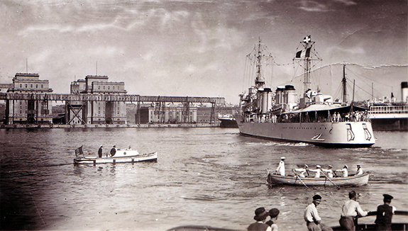 1939 - Rezervele De Aur Ale Poloniei Sunt încărcate, Pentru Tranzit, în Portul Constanţa, Pe Un Vas Englez