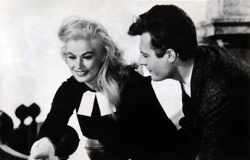 Anita Ekberg $ Marcello Mastroianni. La Dolce Vita (1960)-21