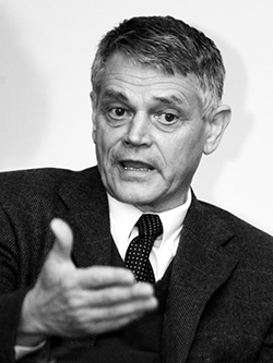 1940-2014 Fotbalist Mircea Neșu